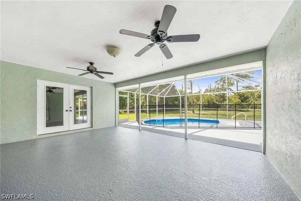 4160 5th Avenue SW Naples FL 34119