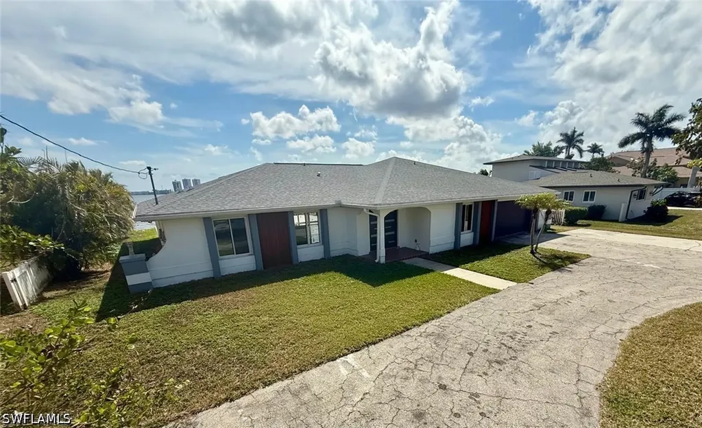 111 E North Shore Avenue North Fort Myers FL 33917