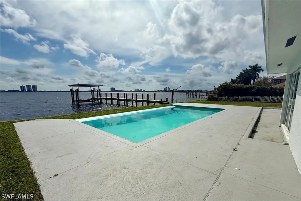 111 E North Shore Avenue North Fort Myers FL 33917
