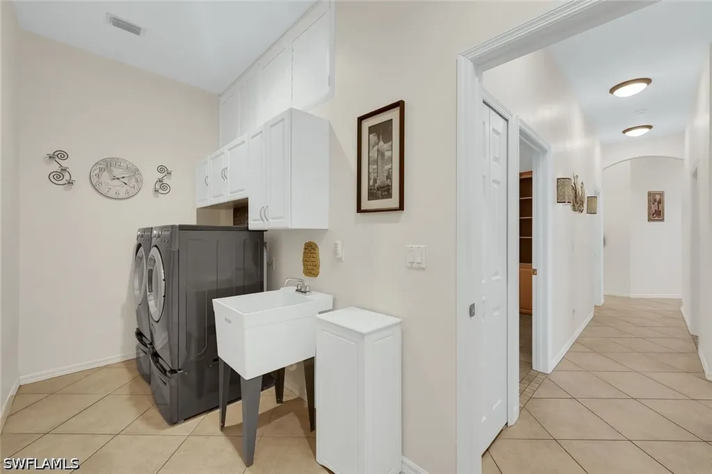 3201 Brookeview Court Naples FL 34120