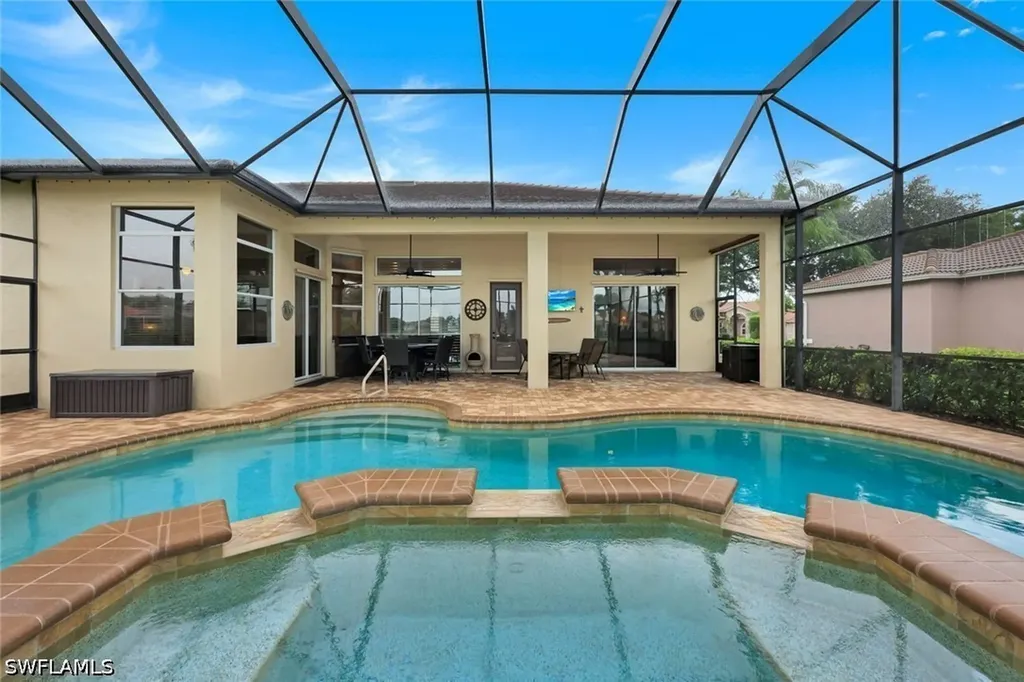 3201 Brookeview Court Naples FL 34120