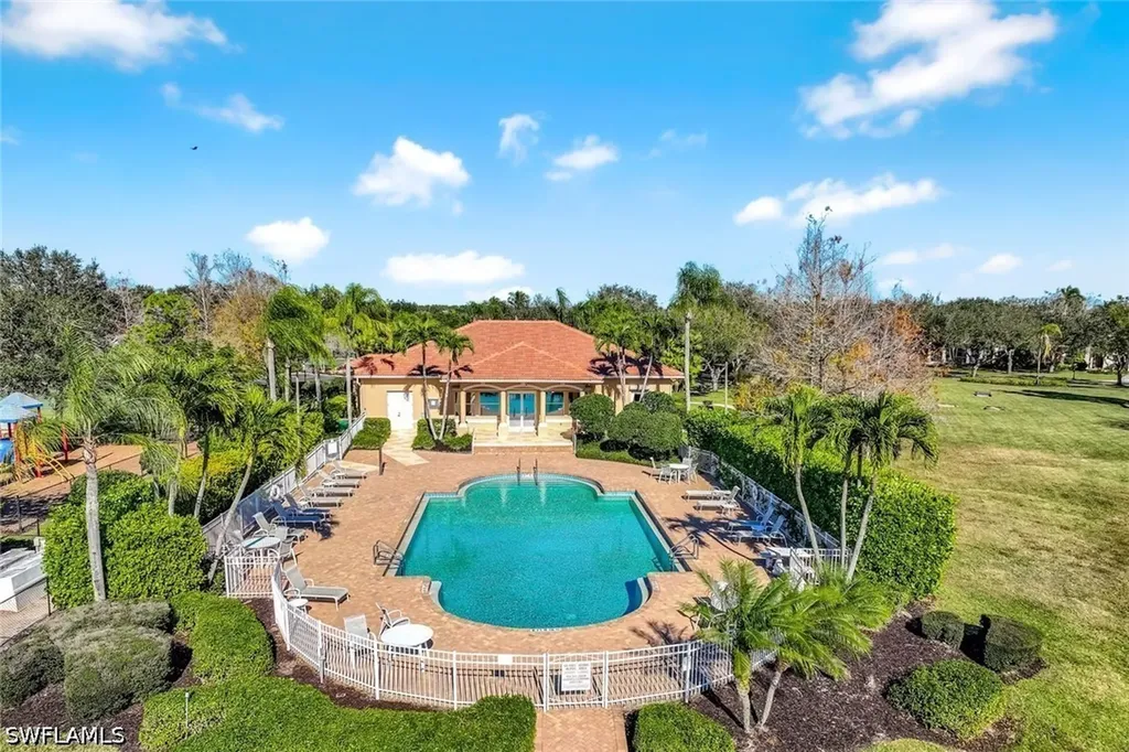 3201 Brookeview Court Naples FL 34120
