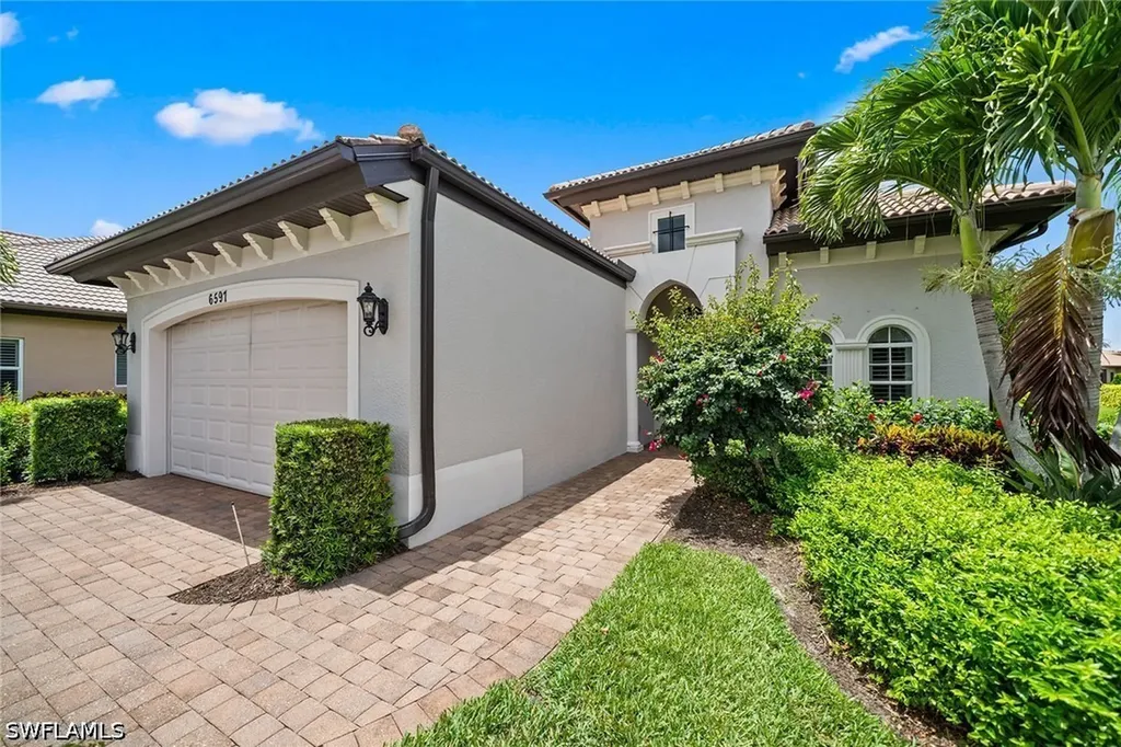 6597 Caldecott Drive Naples FL 34113
