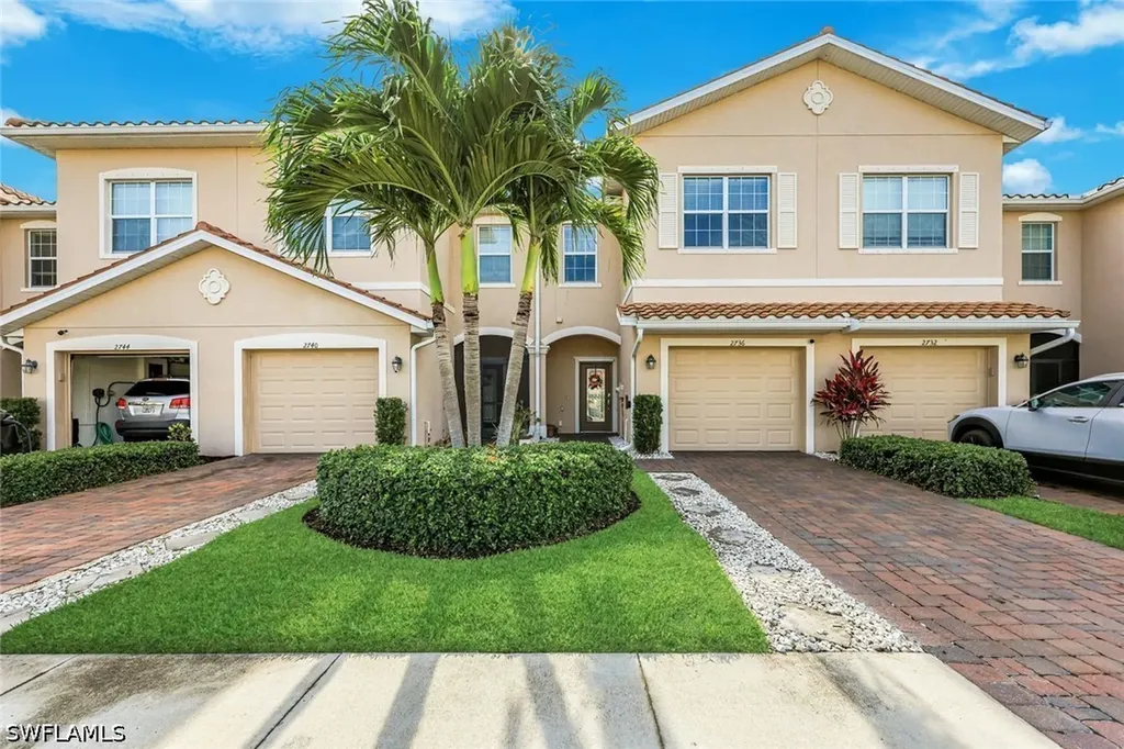 2736 Blossom Way Naples FL 34120