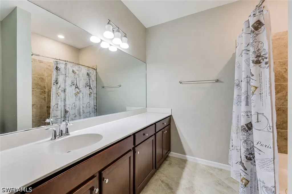 2736 Blossom Way Naples FL 34120