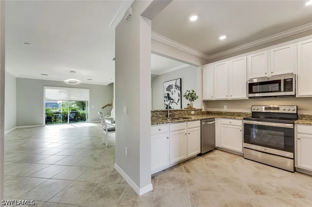 2736 Blossom Way Naples FL 34120