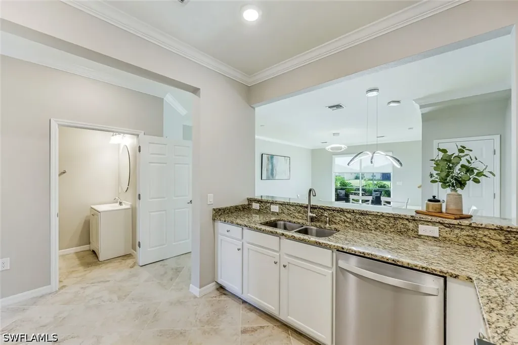 2736 Blossom Way Naples FL 34120