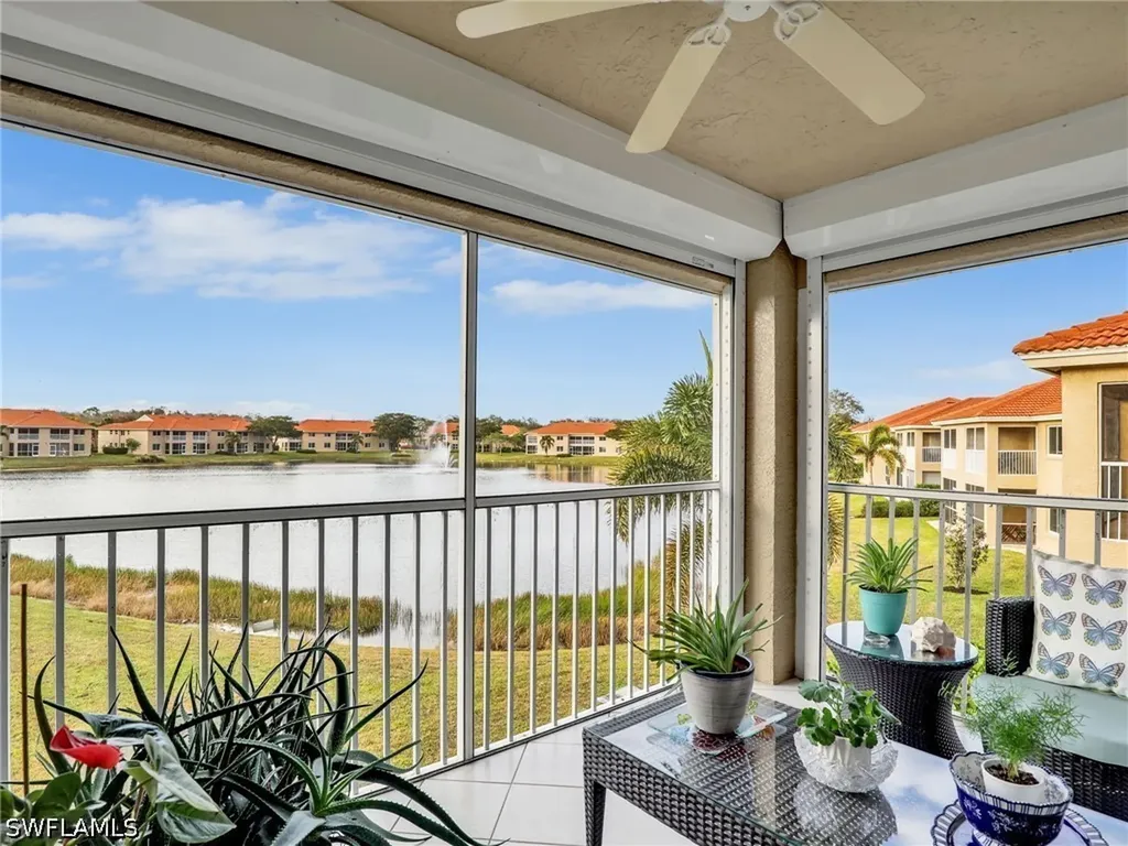 Naples FL, 6900 Huntington Lakes Circle, Unit 202