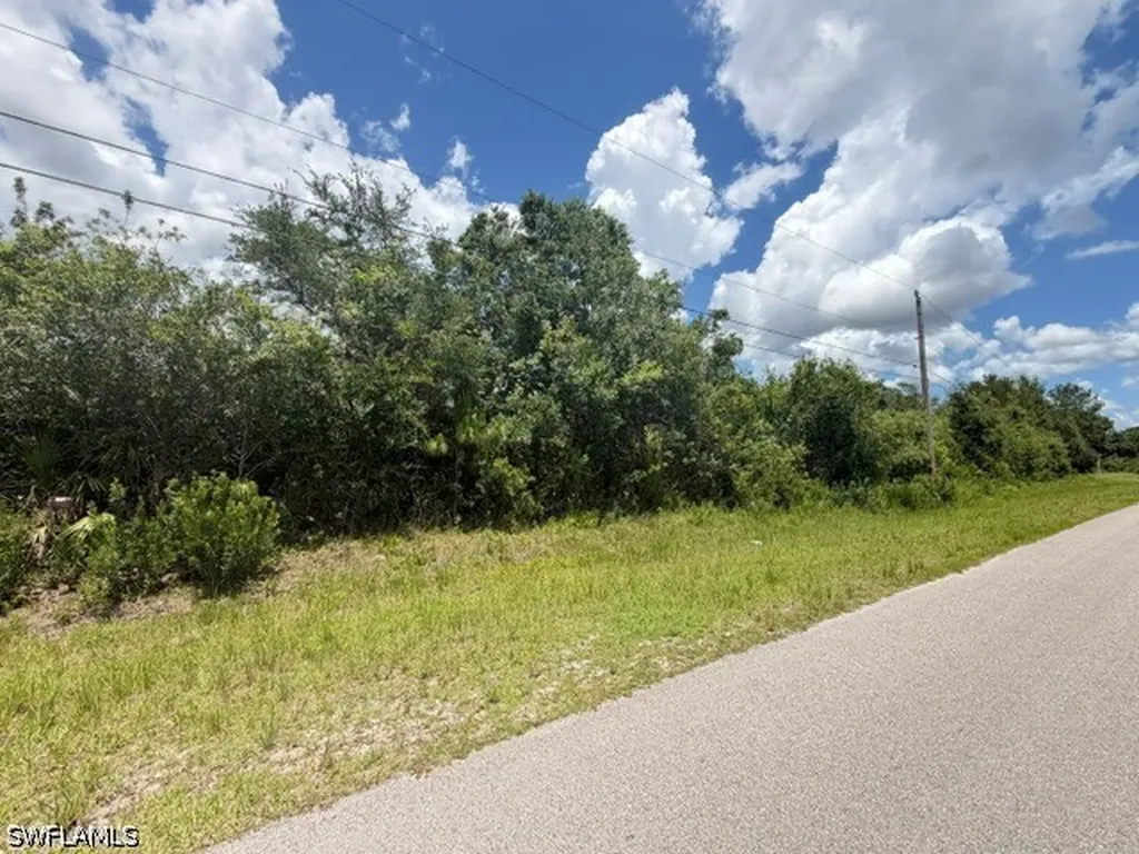 Naples FL, 5195 46TH Street NE