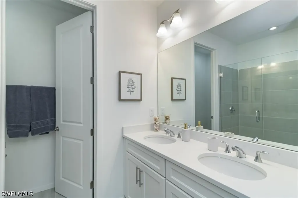 13021 Pembroke Drive Naples FL 34105