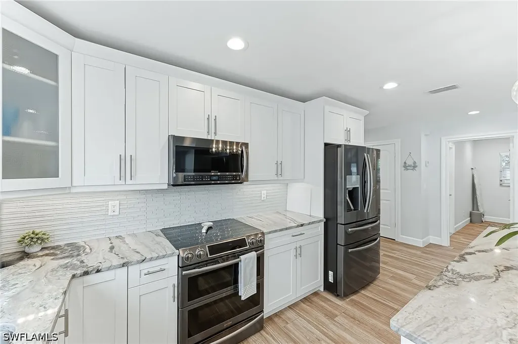737 91st Avenue N Naples FL 34108