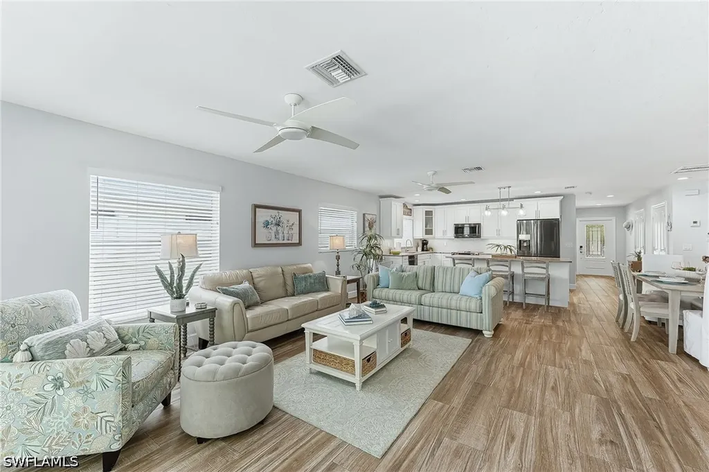 737 91st Avenue N Naples FL 34108