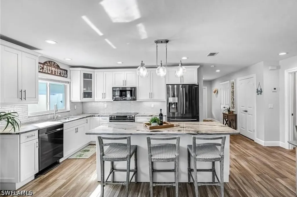 737 91st Avenue N Naples FL 34108