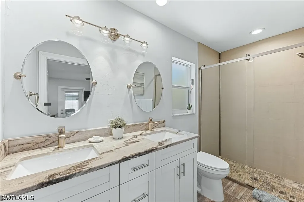 737 91st Avenue N Naples FL 34108