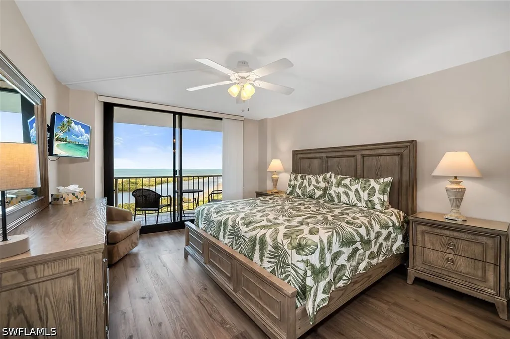 440 Seaview Court Marco Island FL 34145