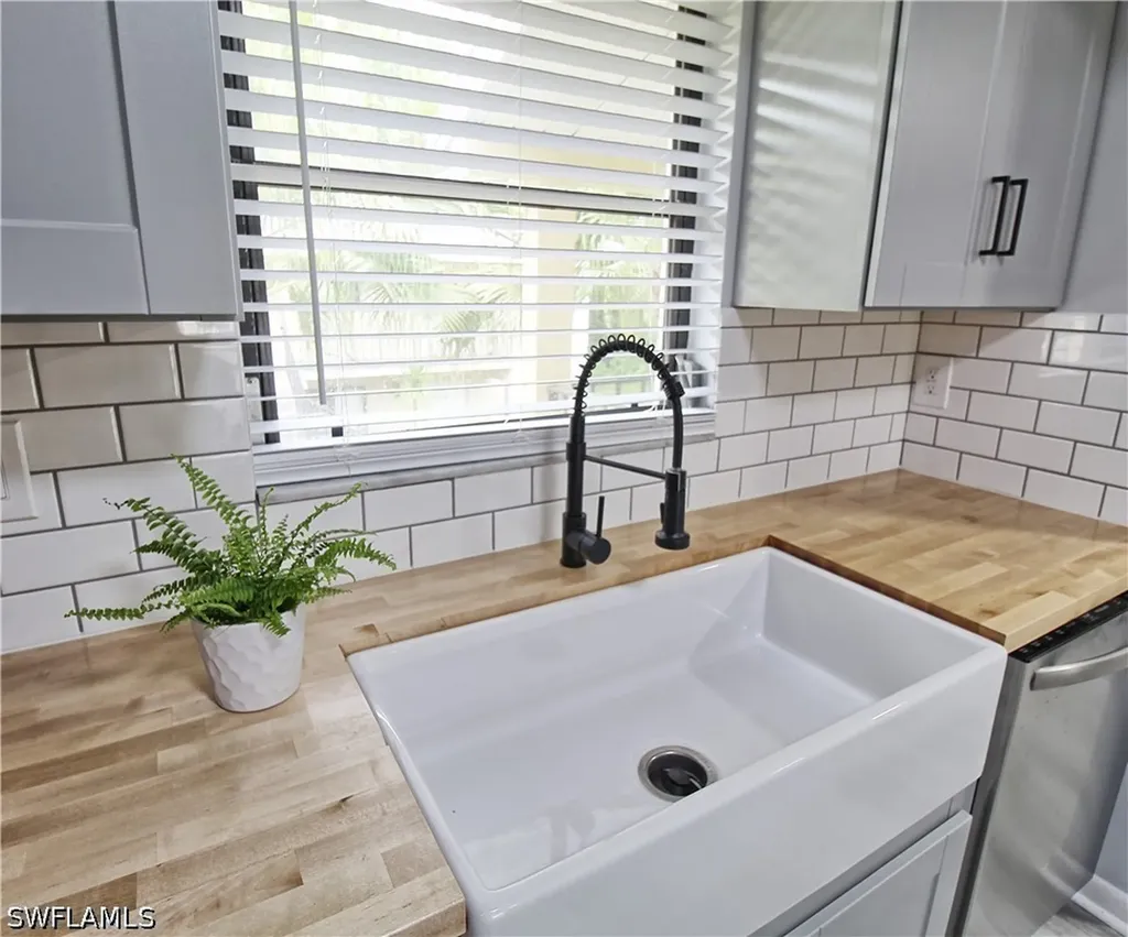 28160 Pine Haven Way Bonita Springs FL 34135