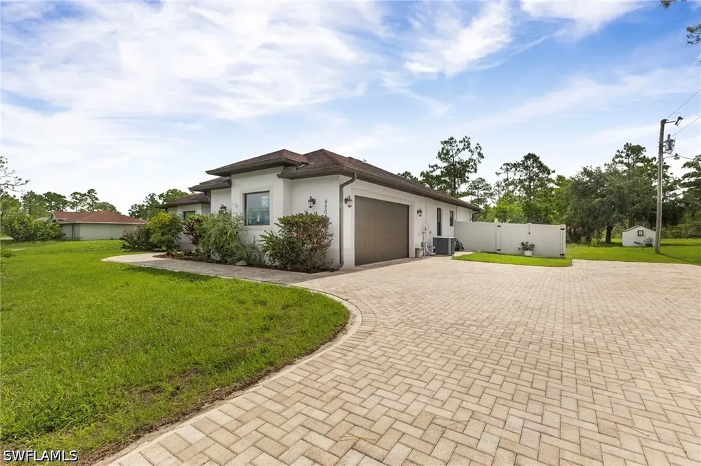 4504 16th Street NE Naples FL 34120