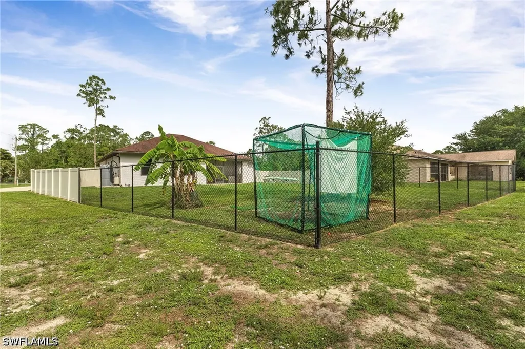 4504 16th Street NE Naples FL 34120