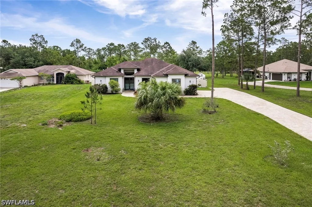 4504 16th Street NE Naples FL 34120
