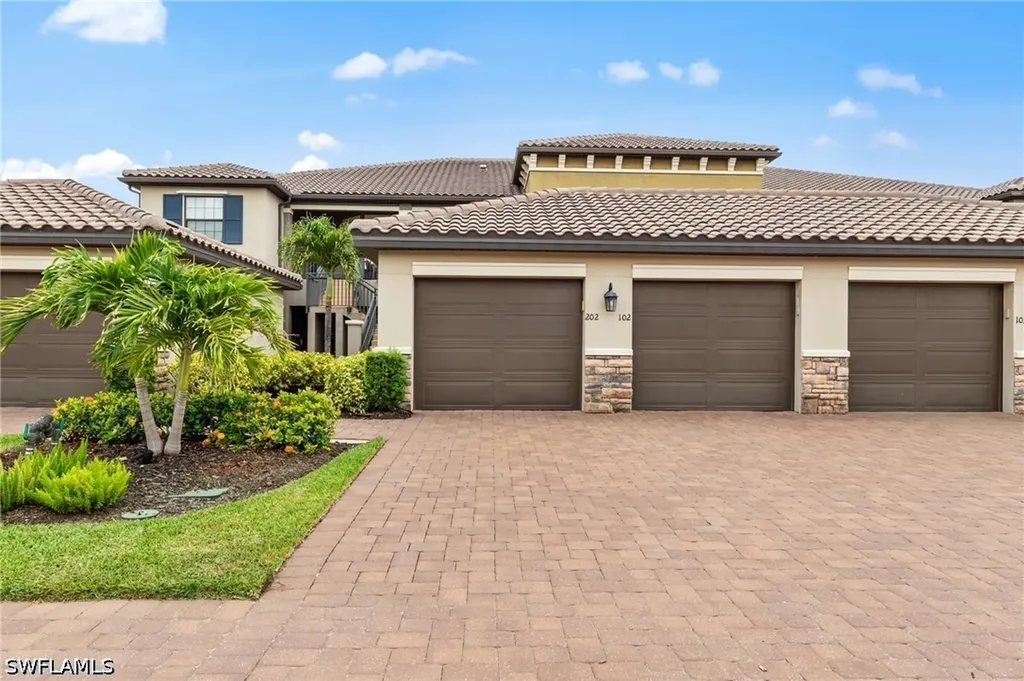 9366 Pocida Court Naples FL 34119