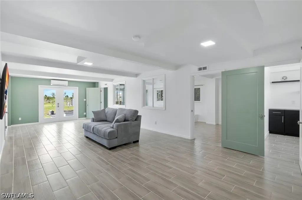 4044 62nd Avenue NE Naples FL 34120