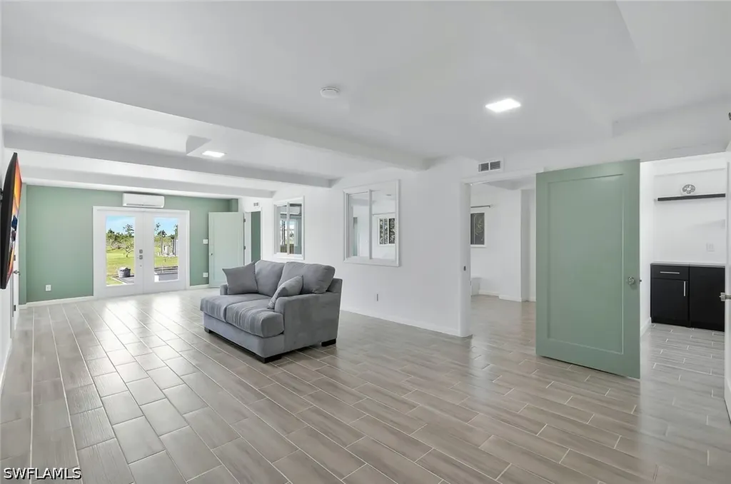 4044 62nd Avenue NE Naples FL 34120