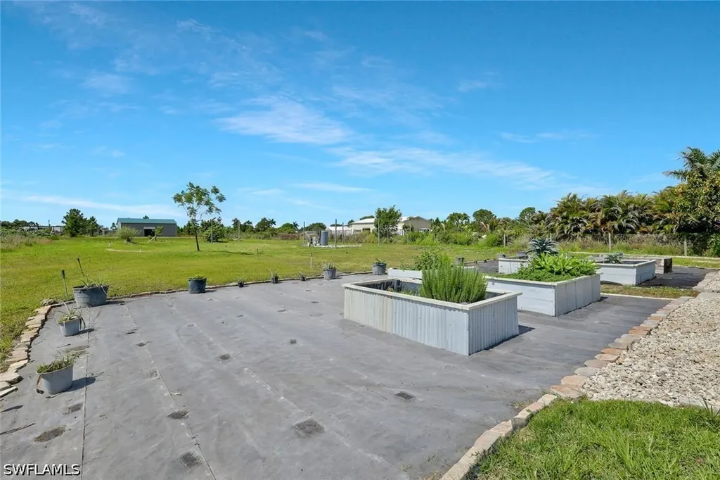 4044 62nd Avenue NE Naples FL 34120