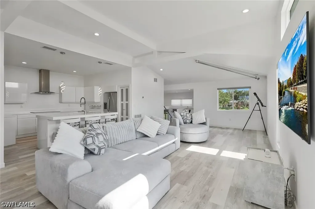 4044 62nd Avenue NE Naples FL 34120
