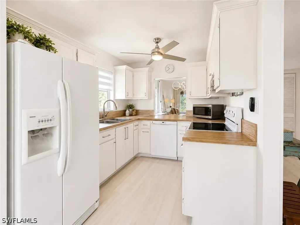 1056 Forest Lakes Drive Naples FL 34105