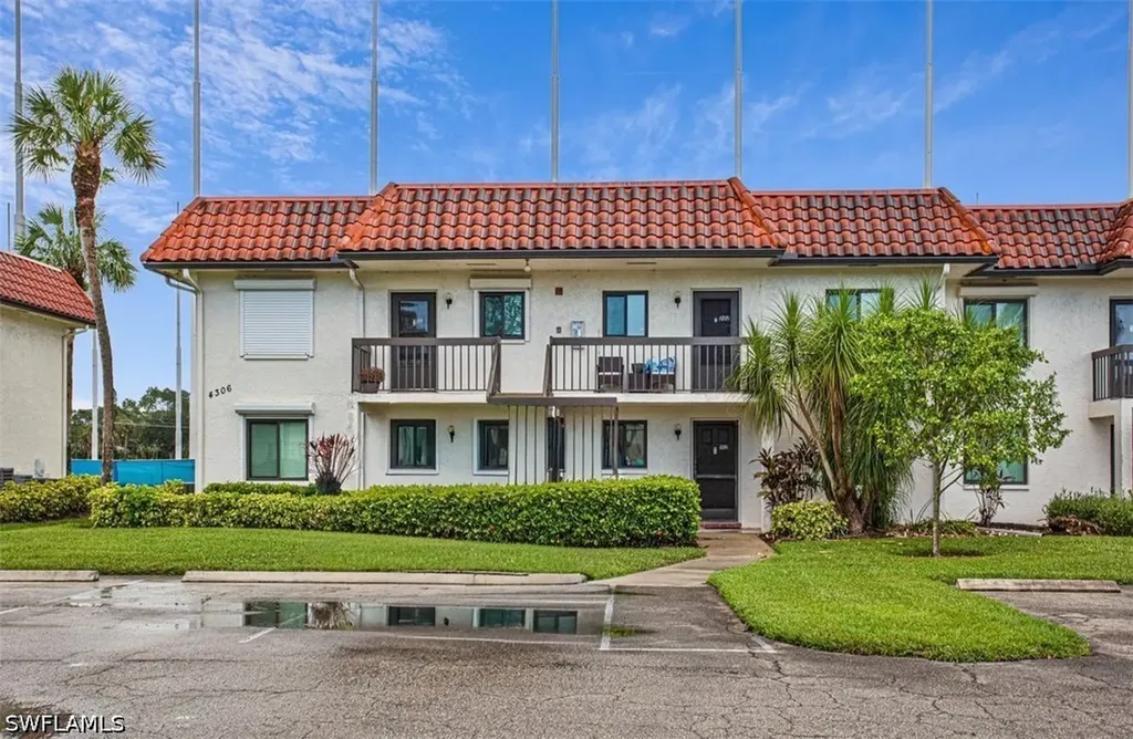 4306 27th Court SW Naples FL 34116
