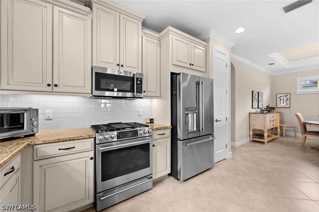 8450 Volaro Way Naples FL 34114