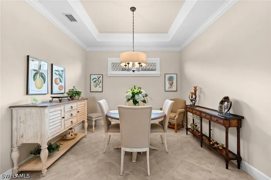 8450 Volaro Way Naples FL 34114