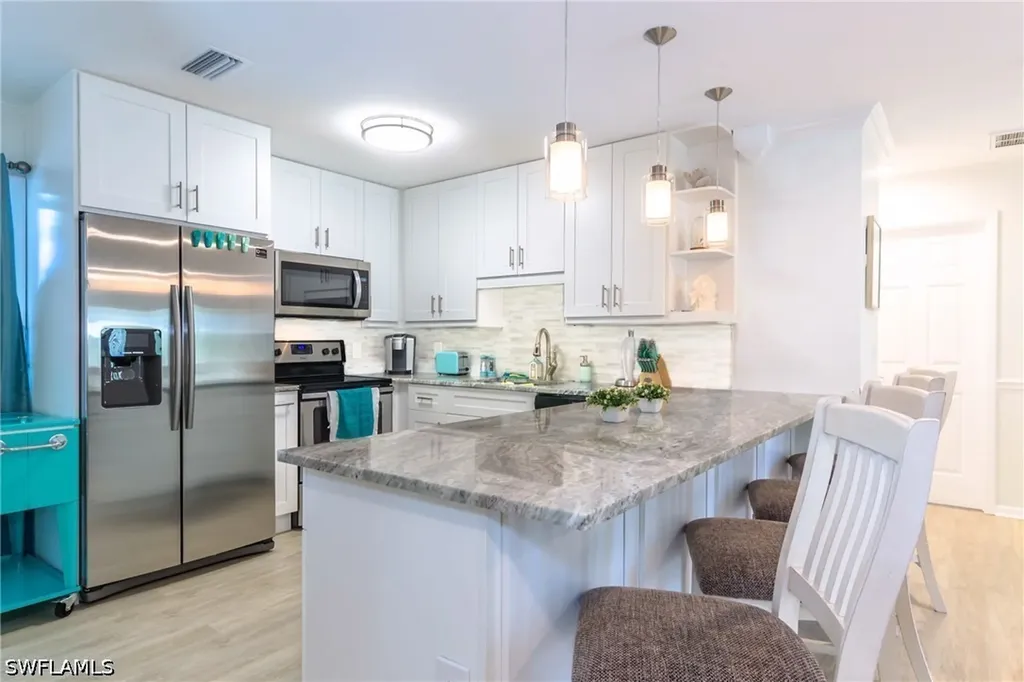 28 Constitution Drive Naples FL 34112