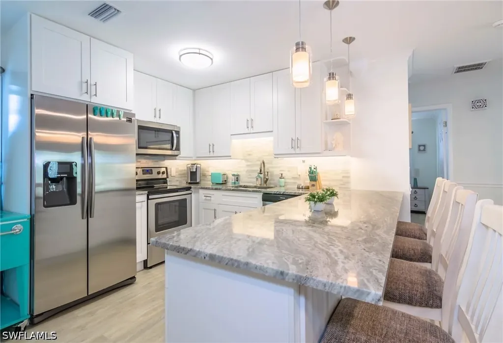 28 Constitution Drive Naples FL 34112