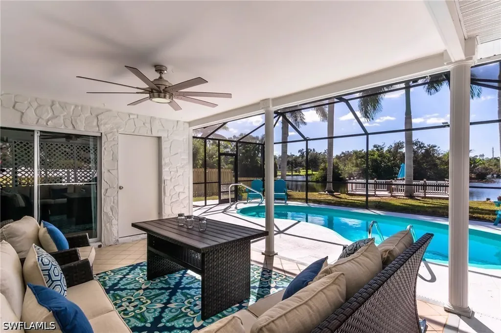 28 Constitution Drive Naples FL 34112