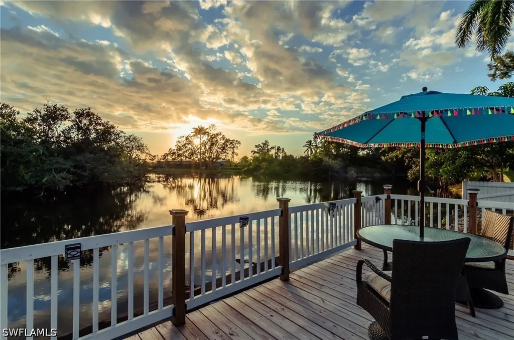28 Constitution Drive Naples FL 34112