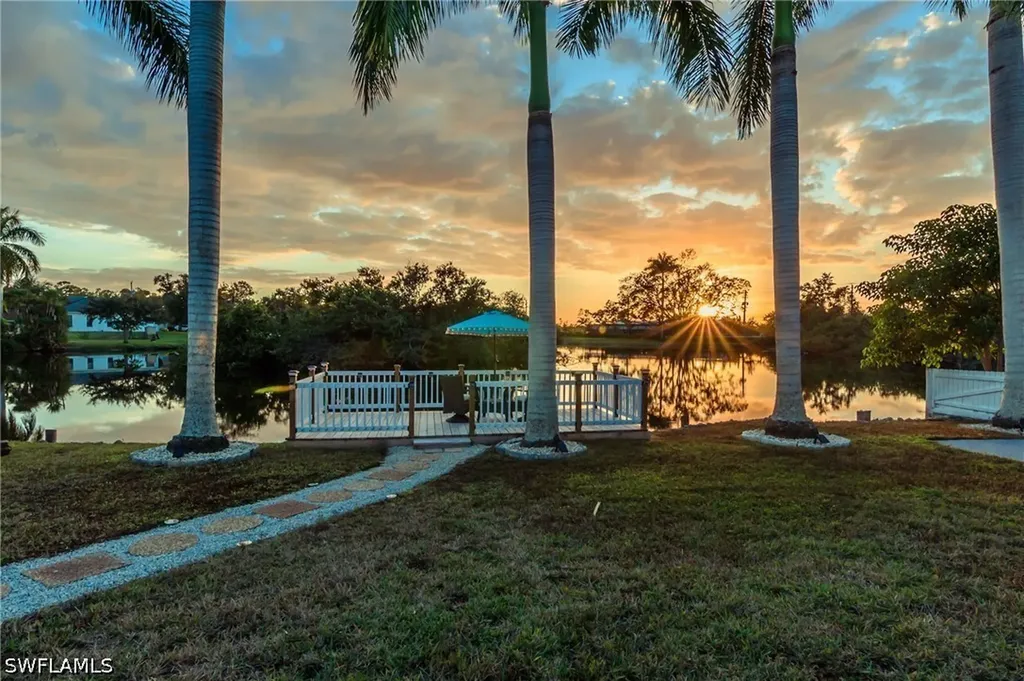 28 Constitution Drive Naples FL 34112
