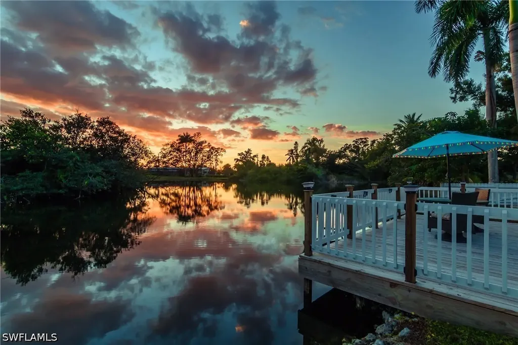 28 Constitution Drive Naples FL 34112