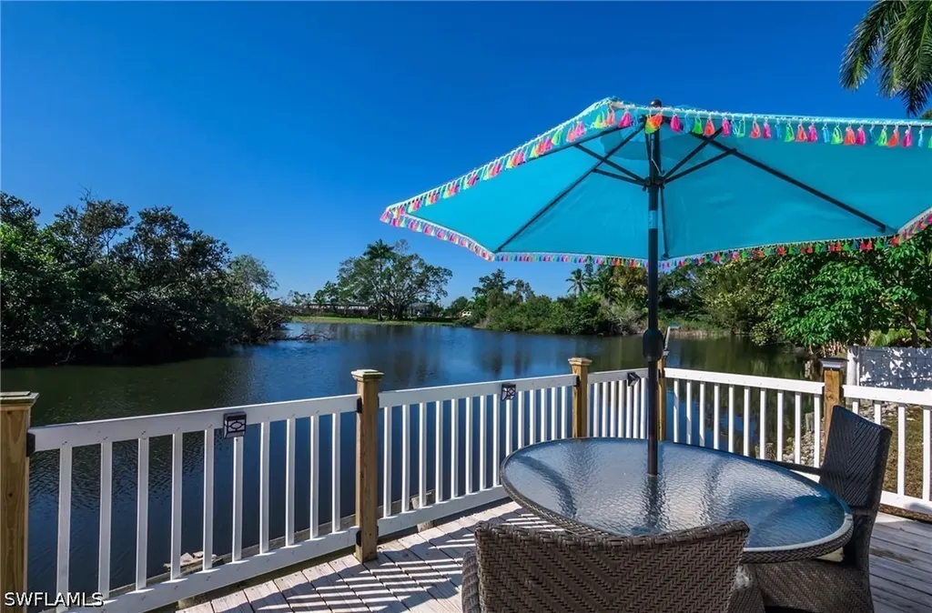 28 Constitution Drive Naples FL 34112