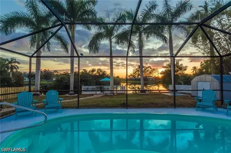 28 Constitution Drive Naples FL 34112