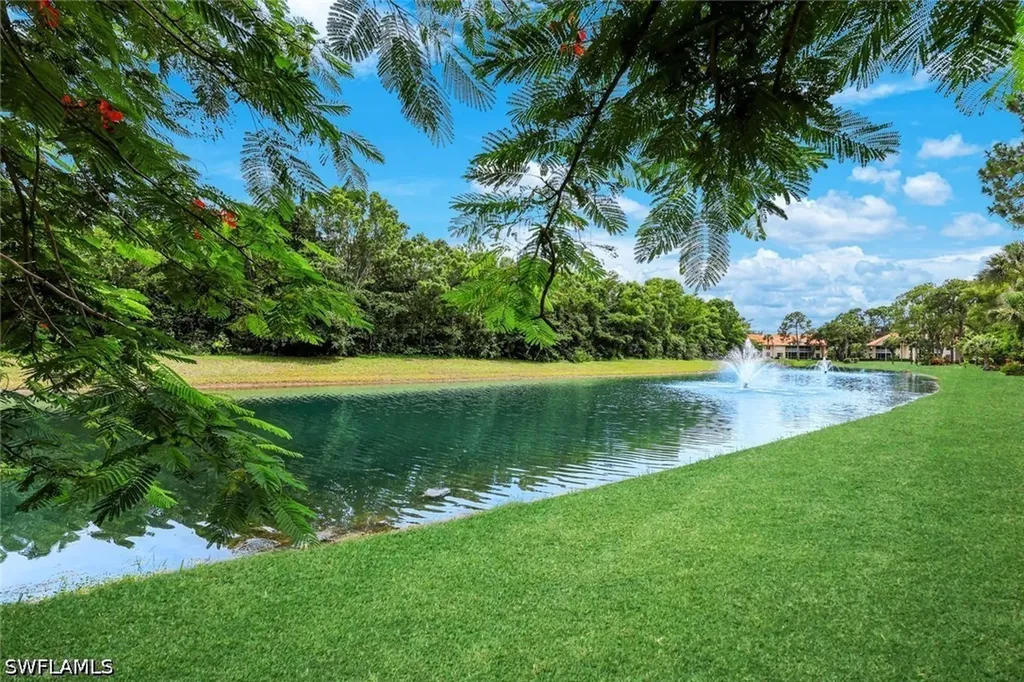 225 Robin Hood Circle Naples FL 34104