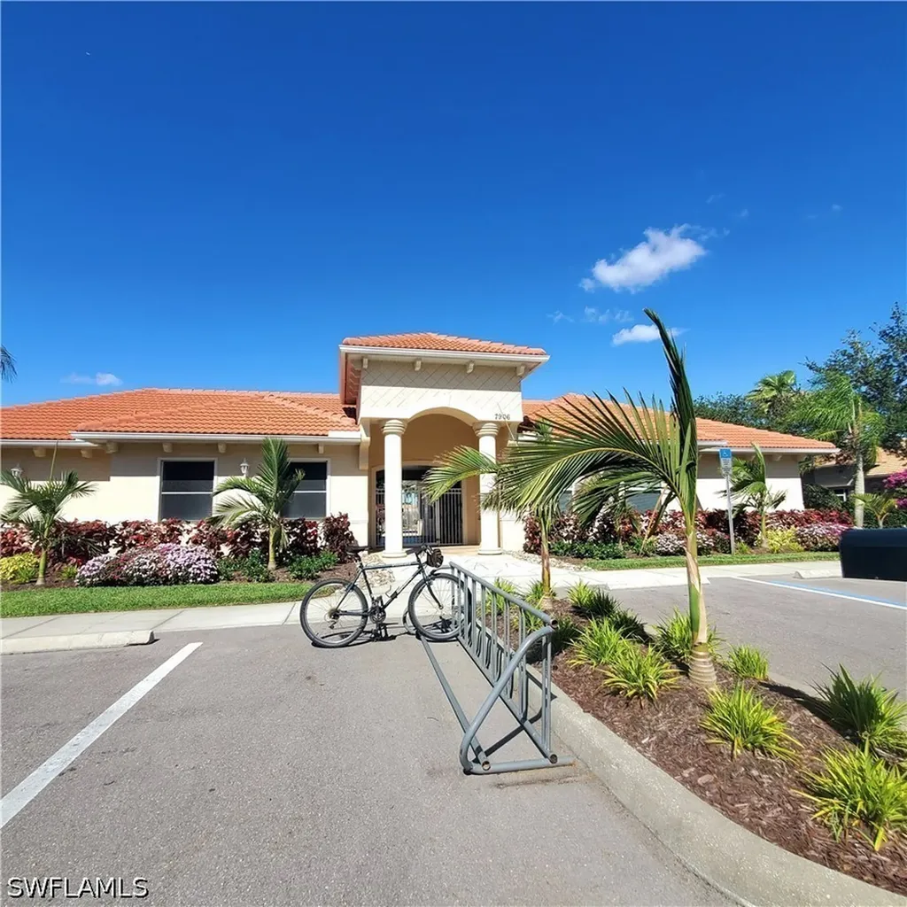 7892 Sanctuary Circle Naples FL 34104