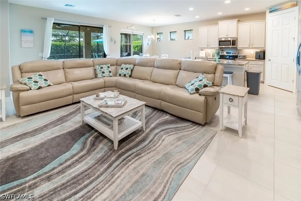 16366 Barclay Court Naples FL 34110