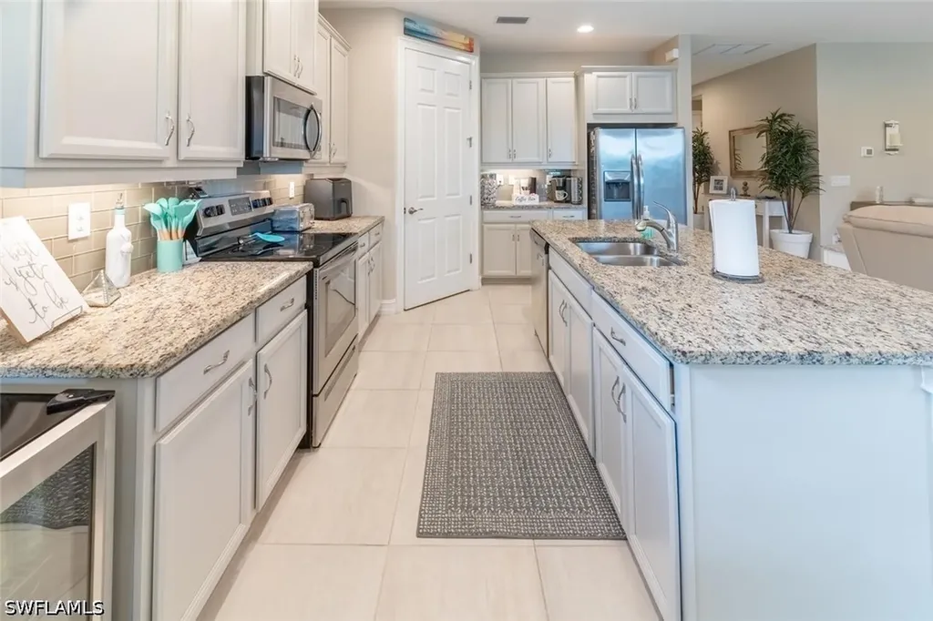 16366 Barclay Court Naples FL 34110