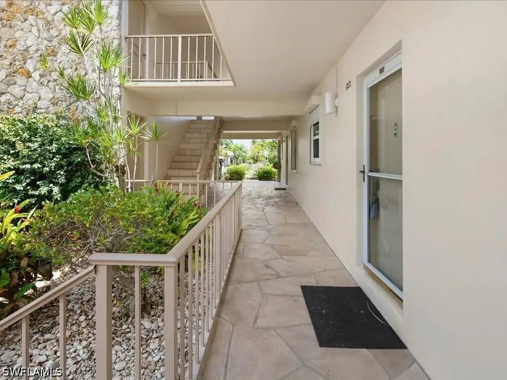 1200 Cherrystone Court Naples FL 34102