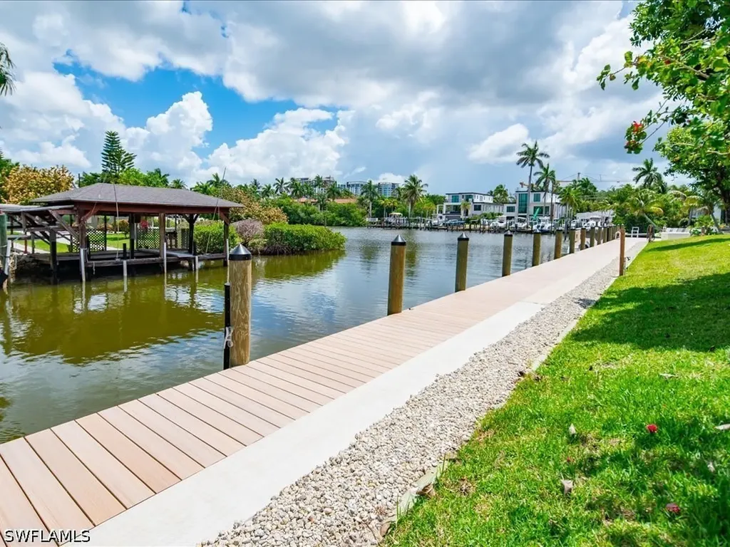 1200 Cherrystone Court Naples FL 34102