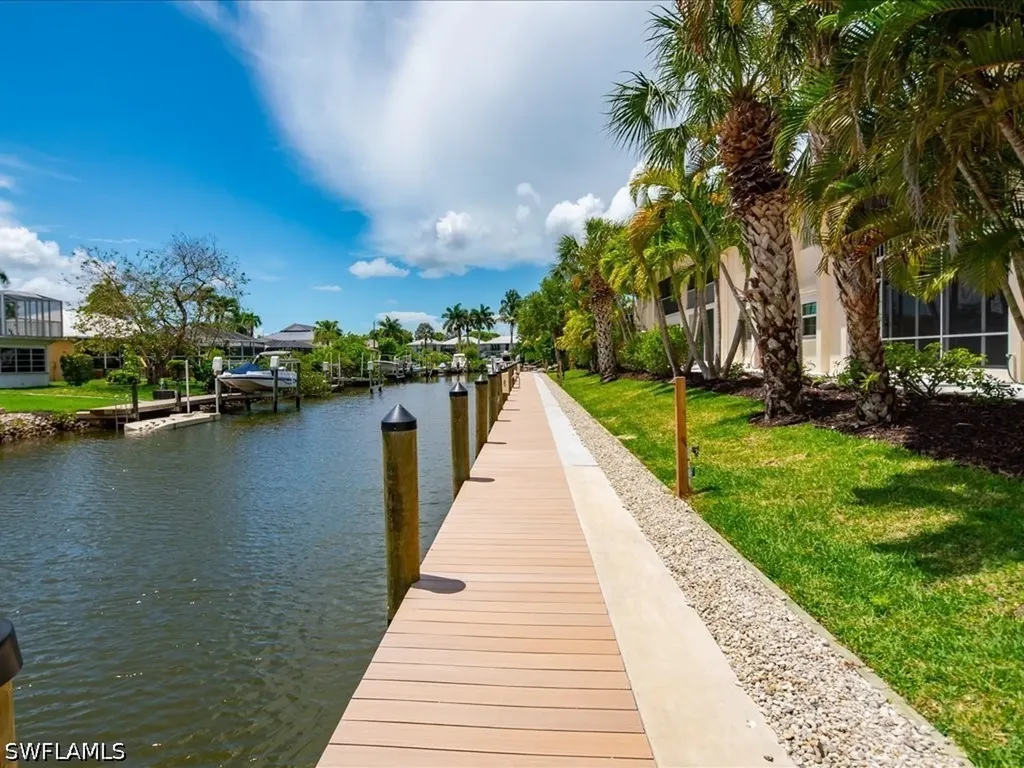 1200 Cherrystone Court Naples FL 34102