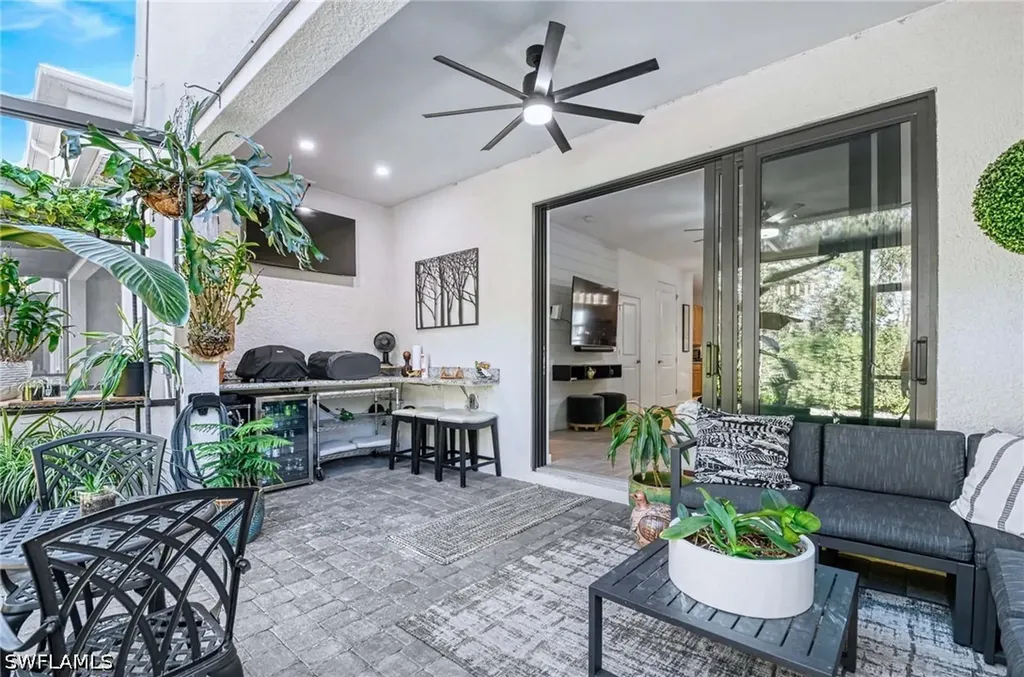 13045 Pembroke Drive Naples FL 34105