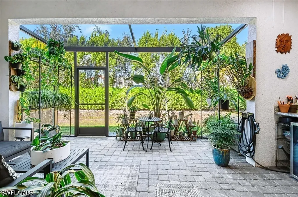 13045 Pembroke Drive Naples FL 34105