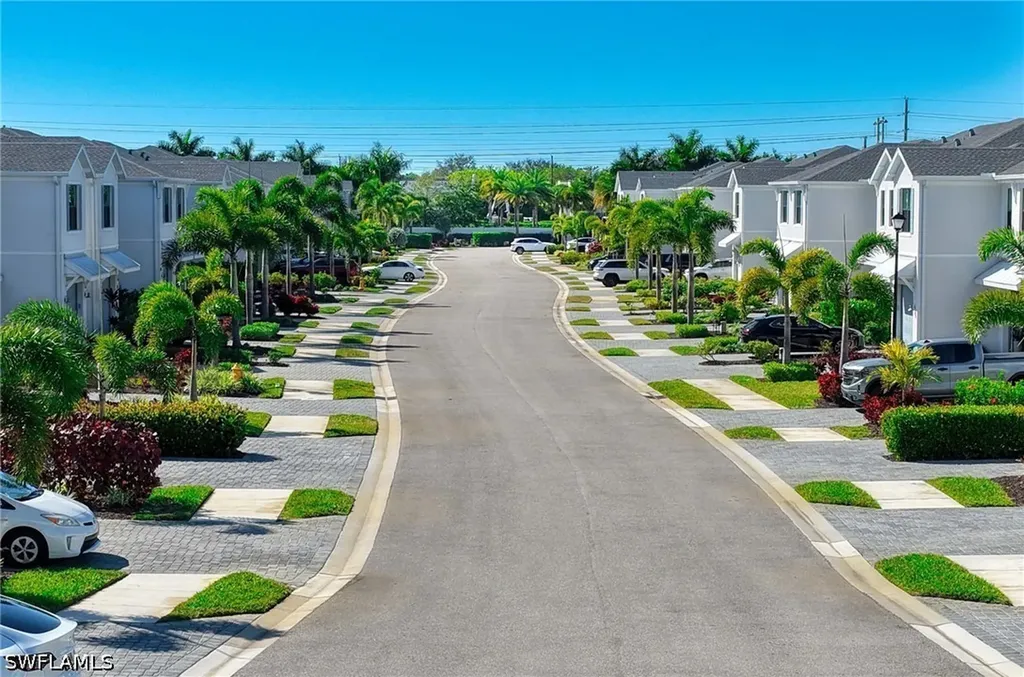 13045 Pembroke Drive Naples FL 34105
